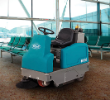 6100 Spazzatrice ultracompatta uomo a bordo a batteria alt 16